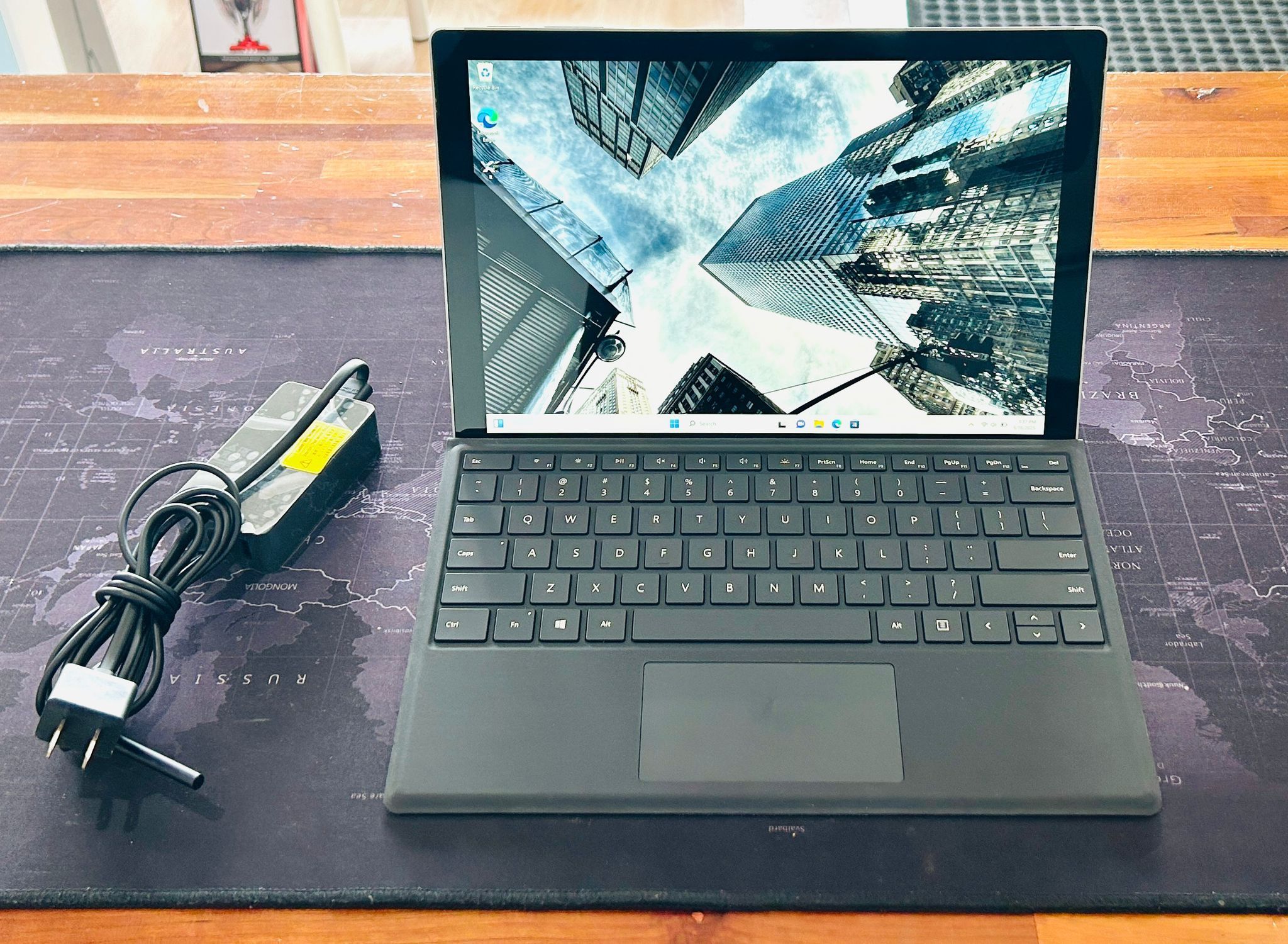 Microsoft Surface Pro 5 i5-7300 4GB 120GB SSD Tablet//Laptop