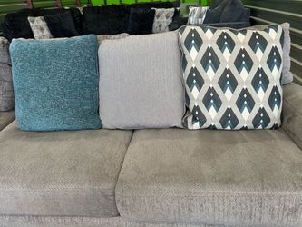 6 big throw pillows