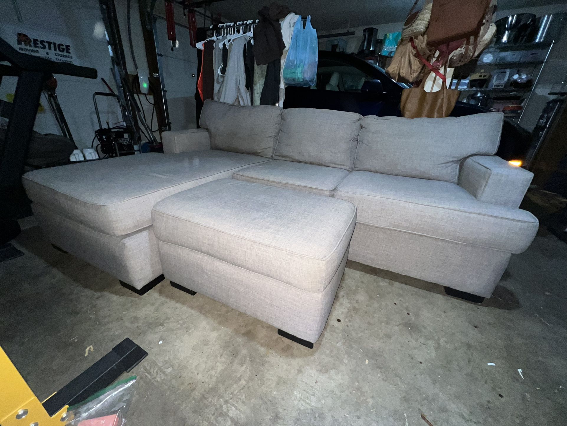 Couch 3 Seat Sectional With Ottoman