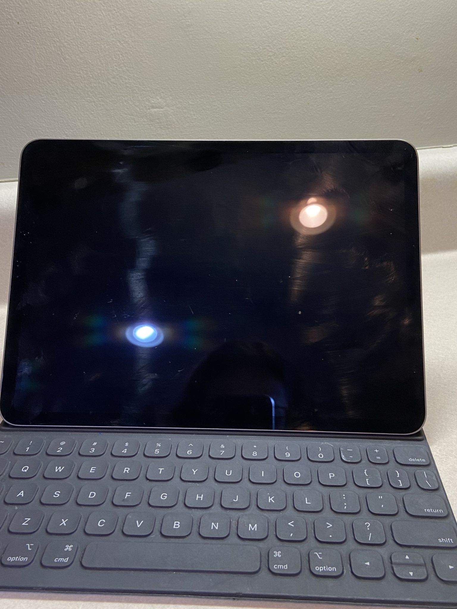 iPad Pro 11 2018 And Keyboard Folio