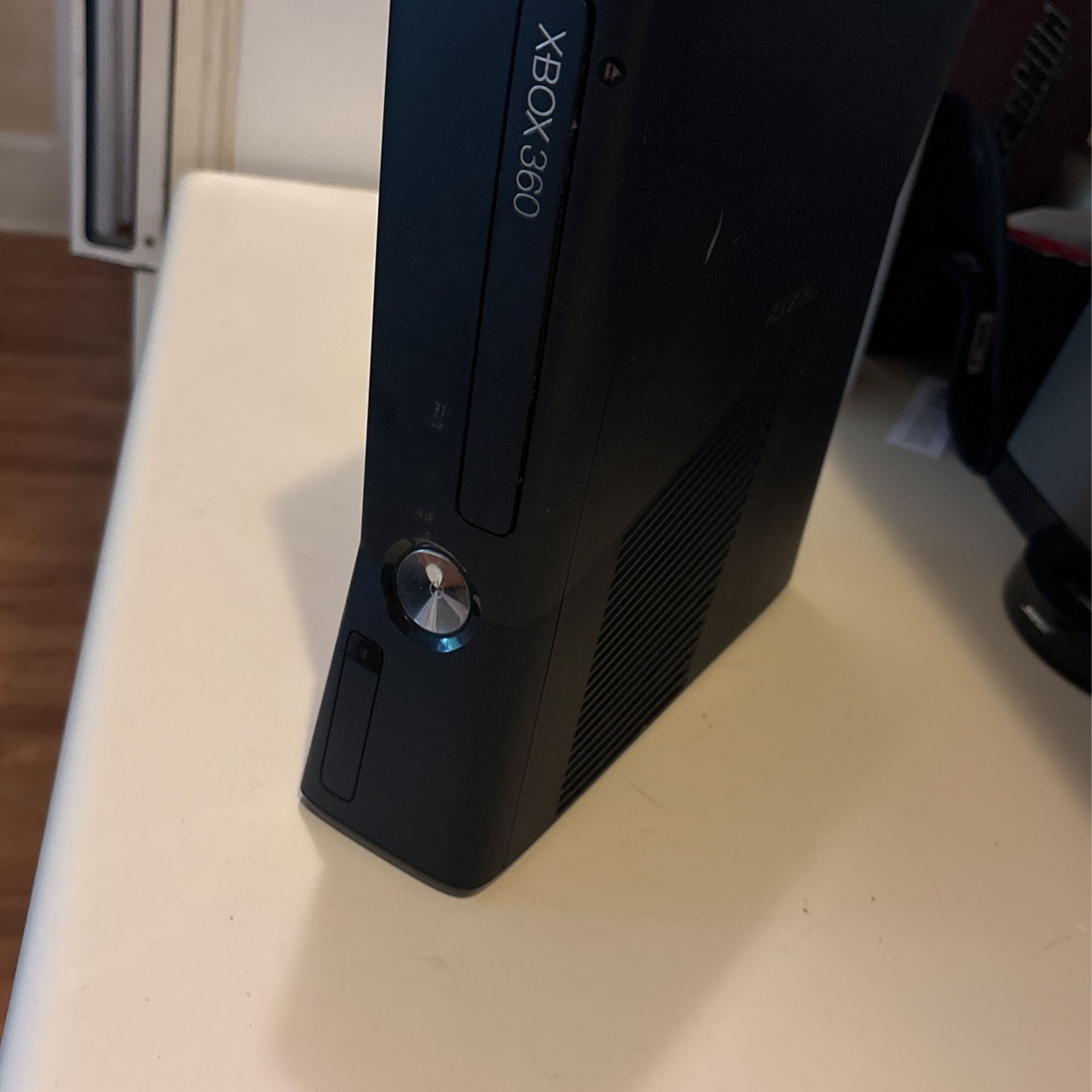 Xbox 360 Game Console 