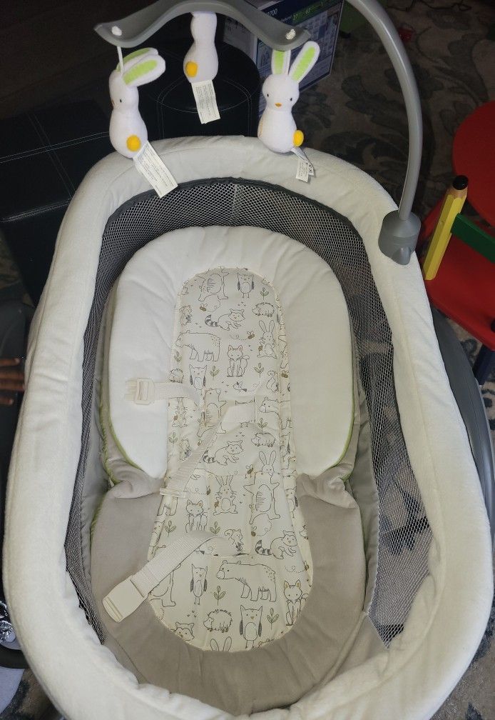Baby Gliding Basinet