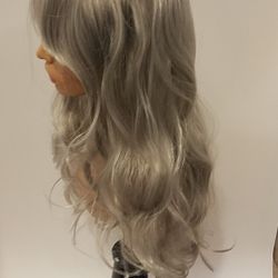 Long Gray Wavy Wig