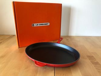 Le Creuset Enameled Cast Iron Oval Skillet 15.75" - Cerise