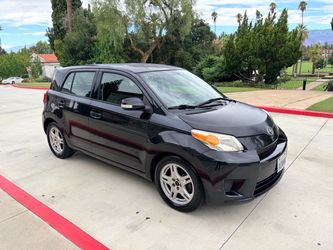 2010 TOYOTA SCION XD