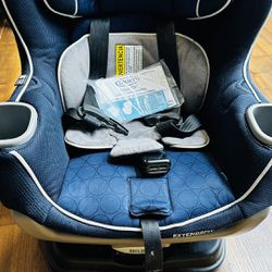 Graco Extend2Fit All-in-one Carseat (2029 Expiration)