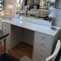 Super Special Memmorial Day Week End White Vanity 10 Drawers Diamond Knobs Smooth Rails Hollywood Mirror XL  LED Builbs $897+tax 2 FREE LAMPS MEMMORIA