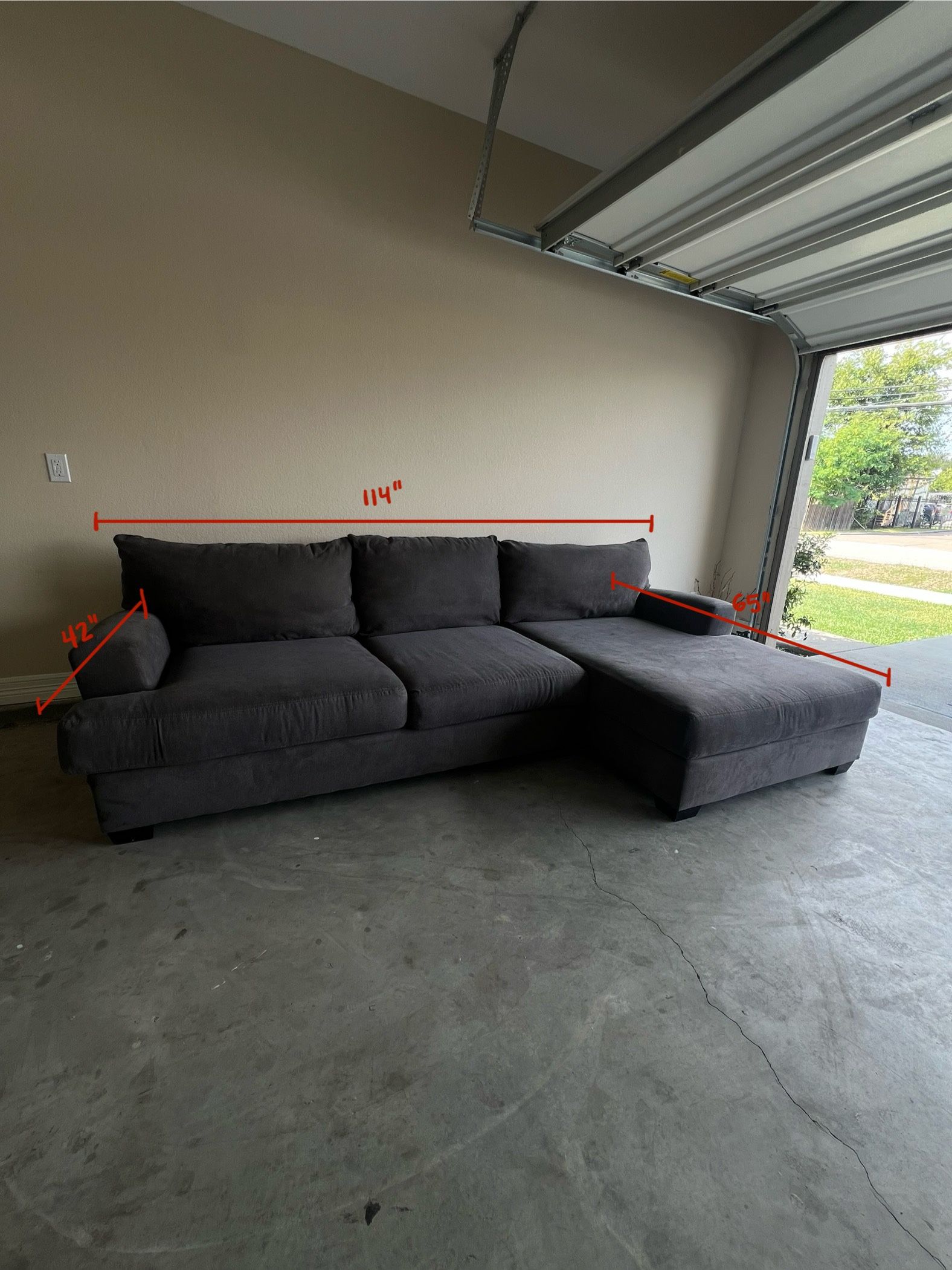 Gray (L) Sectional Couch/ Sofa
