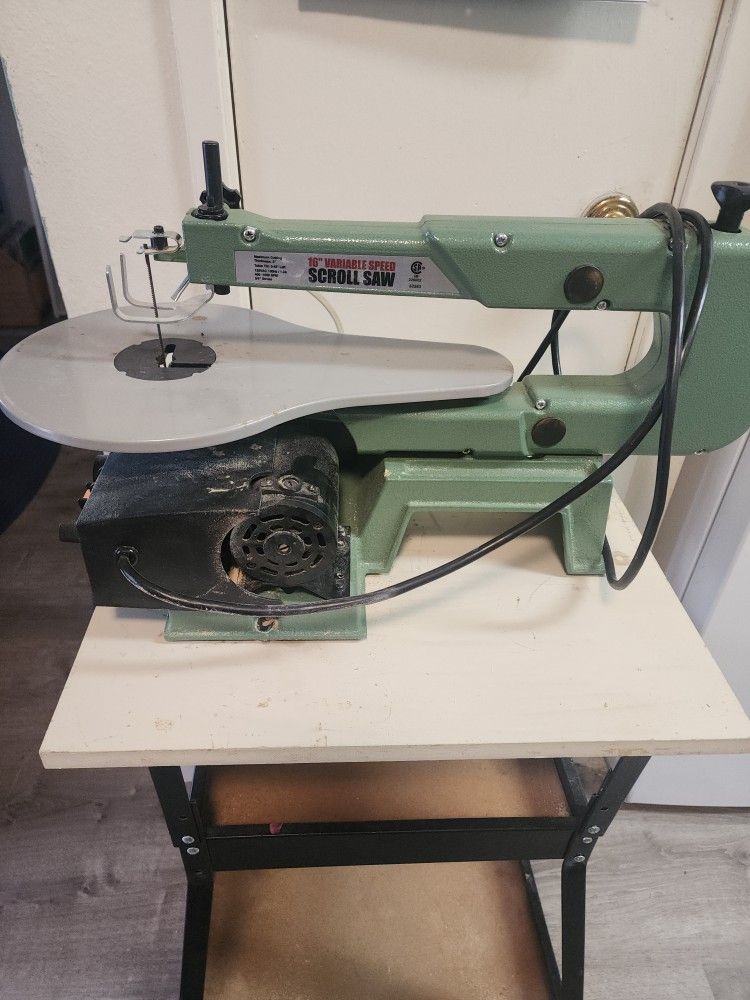 SCROLL SAW and WORK TABLE. 100$ Obo