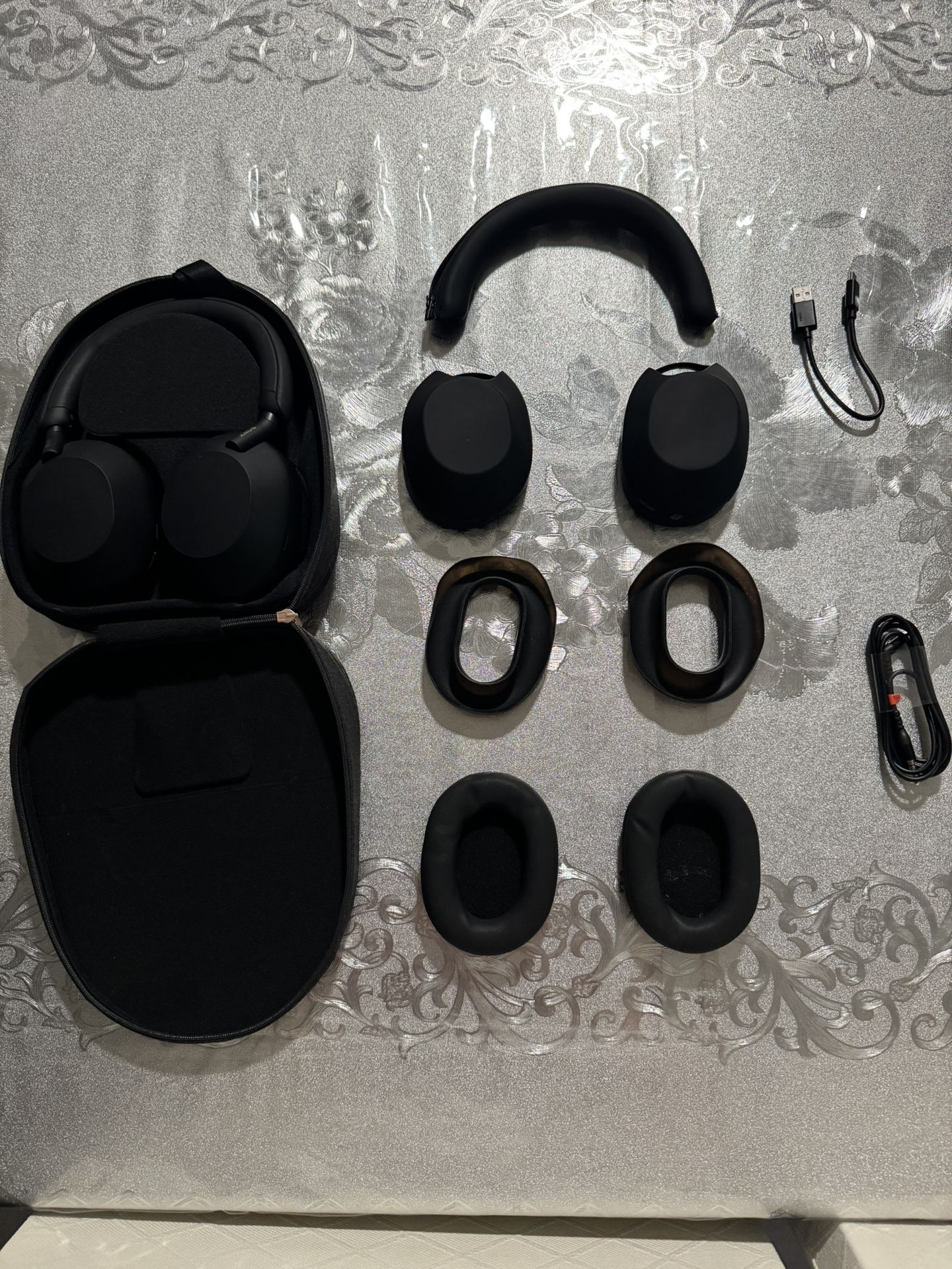 Sony XM5 Headphones