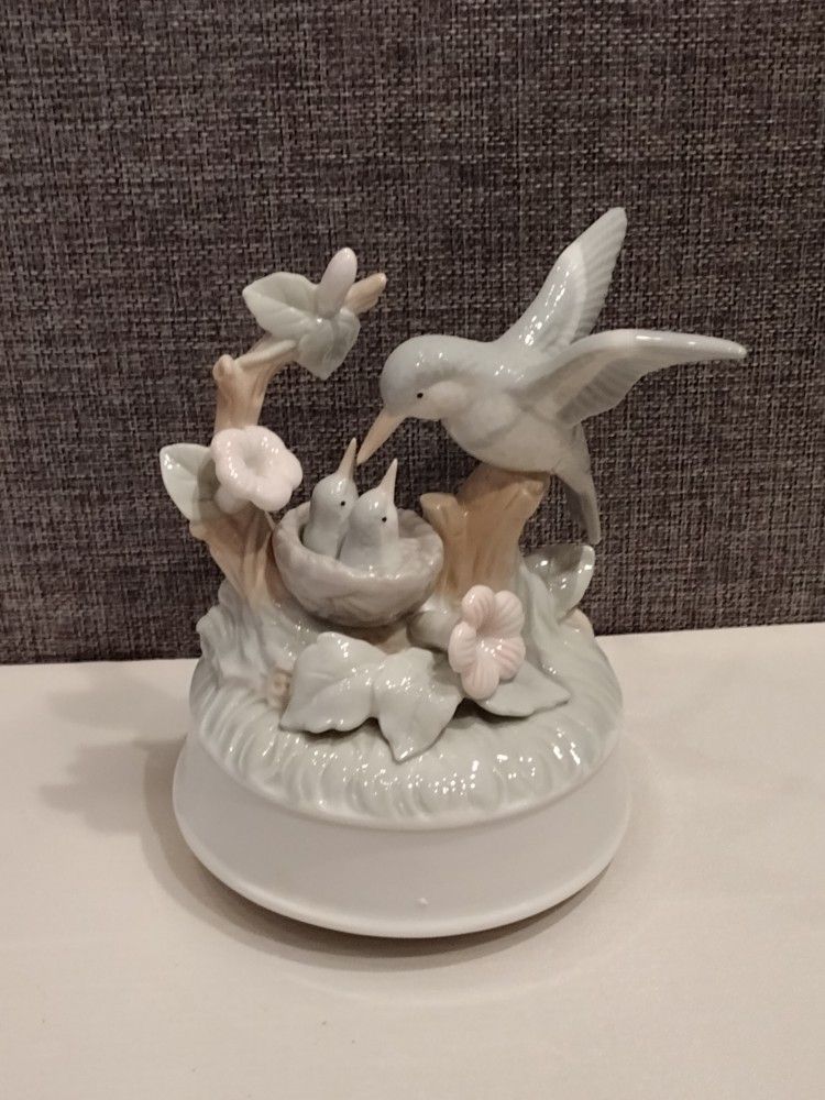 Vintage Arnart Hummingbird Music Box 