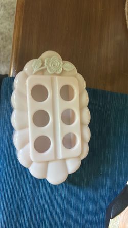 Vintage pink lipstick holder