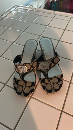 Coach sandals size 6