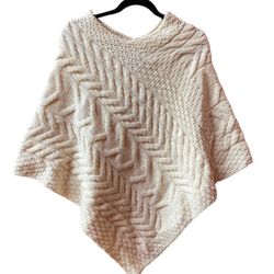 Aran Knitted Poncho Women's SuperSoft Merino Wool Irish Cape Made in Ireland, One Size NWT
