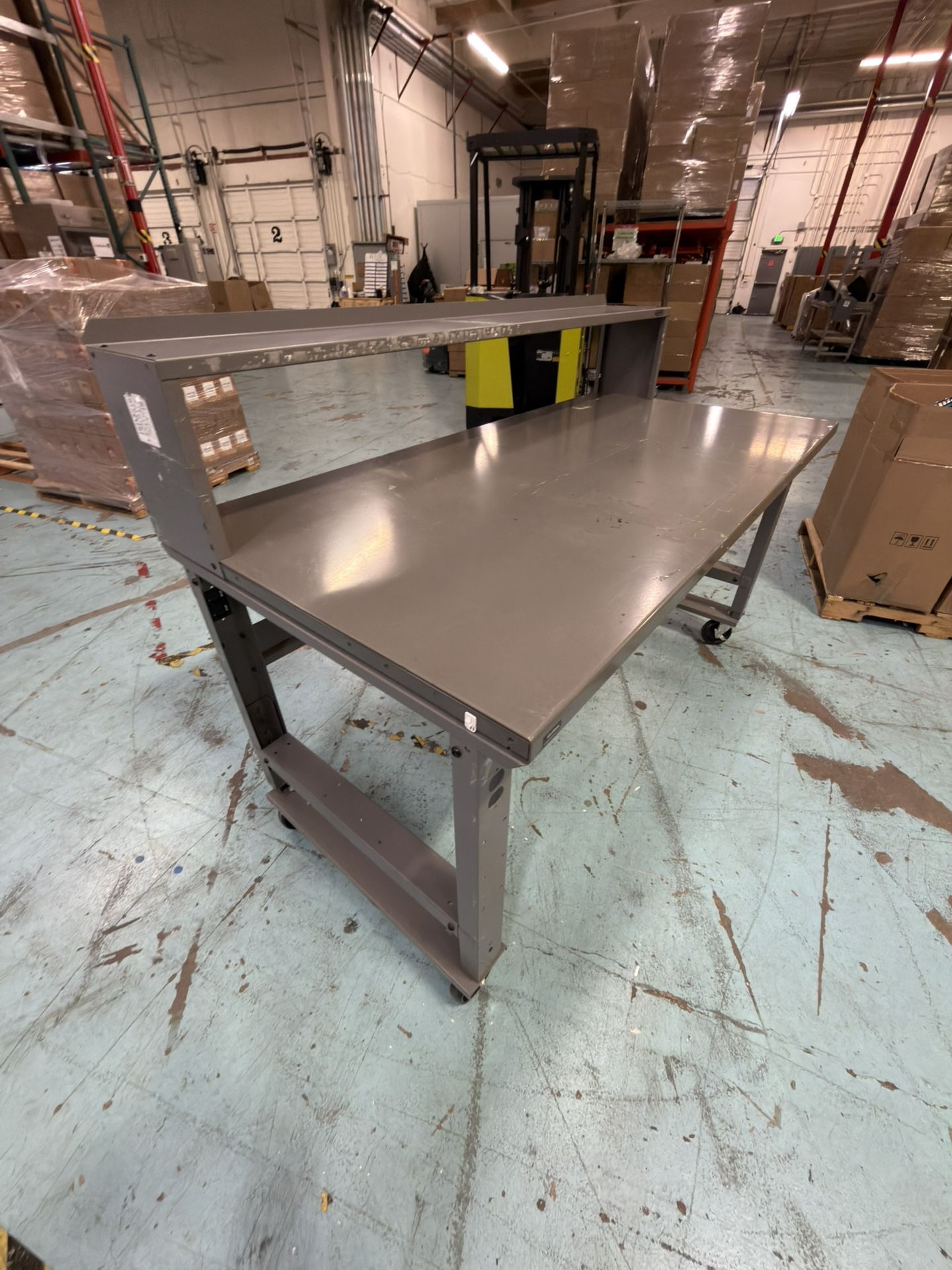 Work Bench Table w/ Wheels