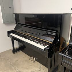 2004 KAWAI VT125 Black Upright Piano. FREE 1 YEAR WARRANTY