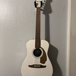 Fender Guitar W/case $400