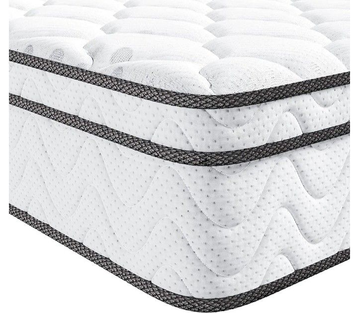 Almost New queen Mattress Includes New Pillow & Queen Sheets!
