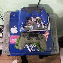 PlayStation 4 Limited Edition Days Of Play