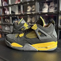 Air Jordan 4 Retro Thunder (2012) size 9