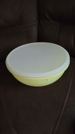 1970s Large TUPPERWARE Fix N Mix Green 26 Cup Bowl With Clear