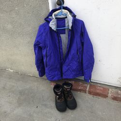 Snow suits and boots Size 6 Womens 