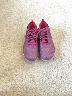 Reebok women’s 8.5 training shoe