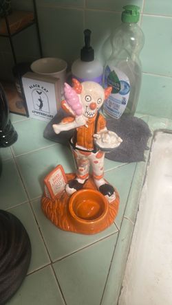 Yankee Candle 2024 Boney Bunch clown tea candle holder