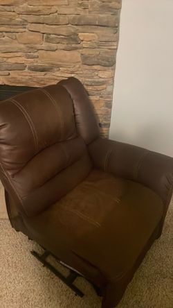 Single reclining couch