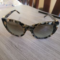 TORY BURCH SUN GLASSES