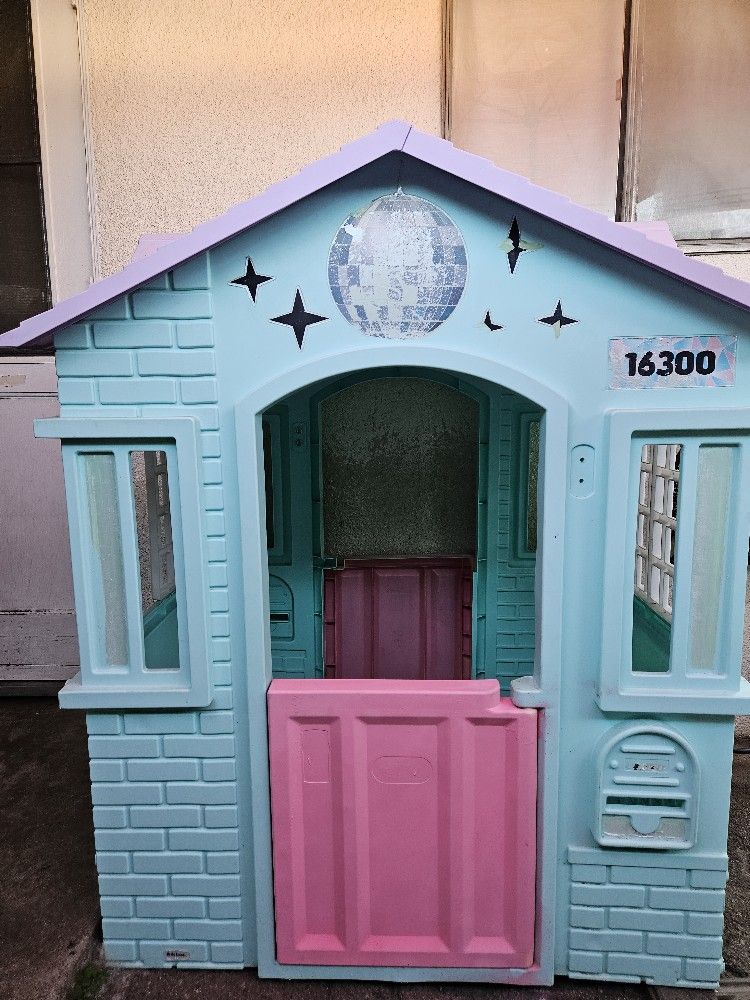 Outdoor Play House