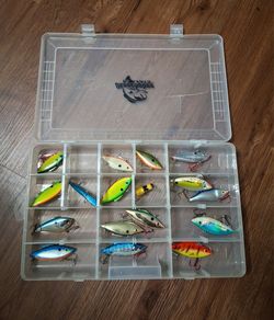 Lipless Crank Baits In Great Condition 