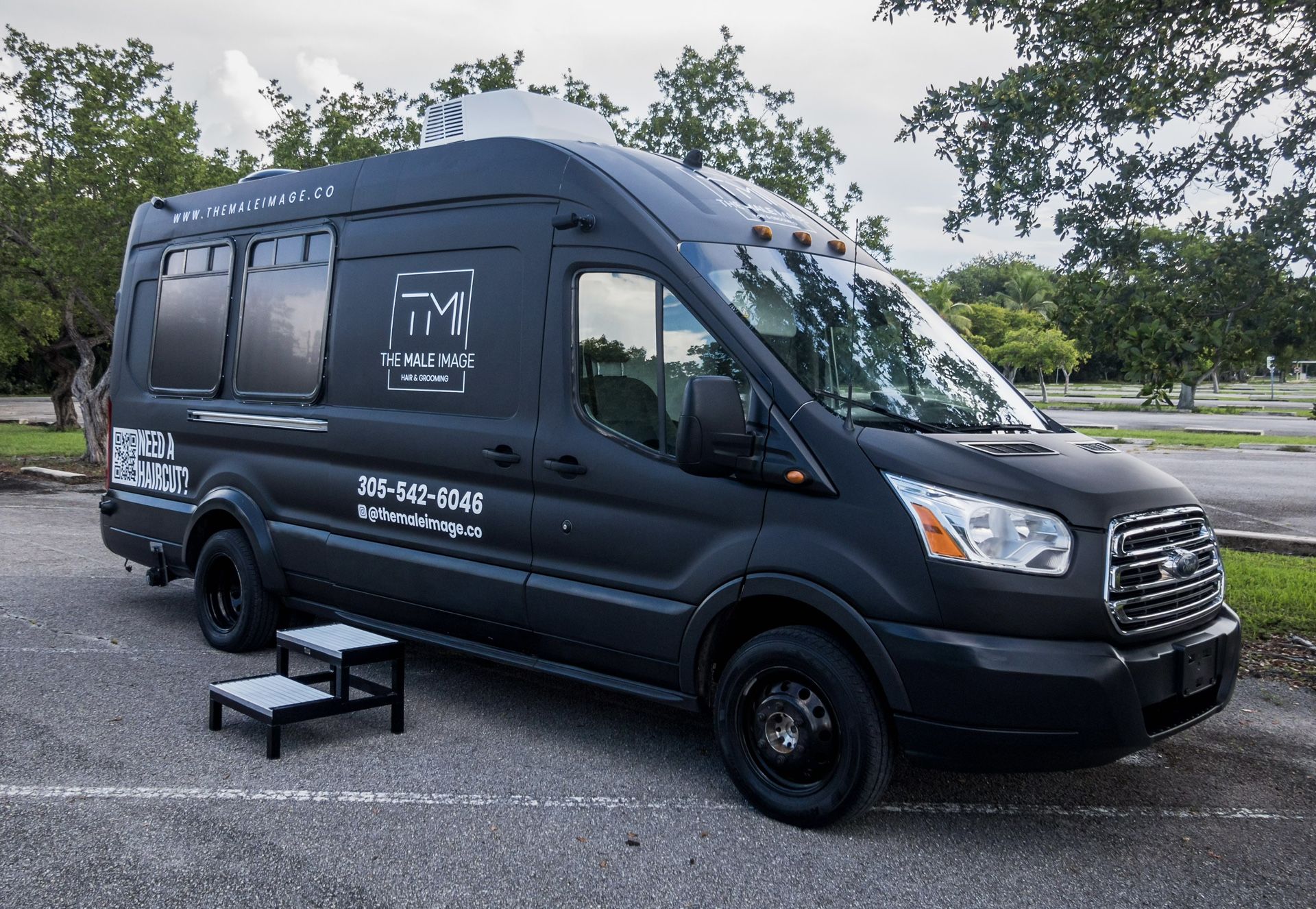 Mobile Barbershop / Van