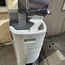 Double Sided Hand Wash Station But Only One Side Works