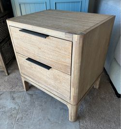 Nightstand bedside table