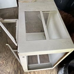 Air conditioner support for windows