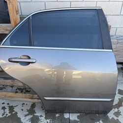 right Rear Door For A Honda Accord 2003
