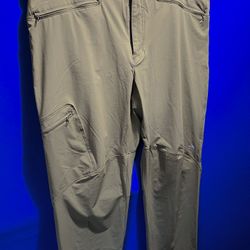 Men’s Mountain Hardware Cargo Pant “XL”- Excellent Conditions