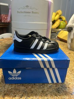 Adidas Super Star Brand  New With Box  Bk/white Size 6 Infant 
