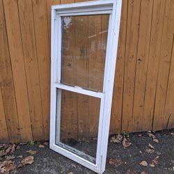 Vinyl Window 28x60 Double Hung 