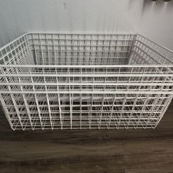 Set Of (4) Large Wire Baskets Gift Giving Storage Organizers 