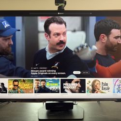 43" Odyssey Neo G7 4K UHD 144Hz Ims VESA Display HDR600 Smart Gaming Monitor