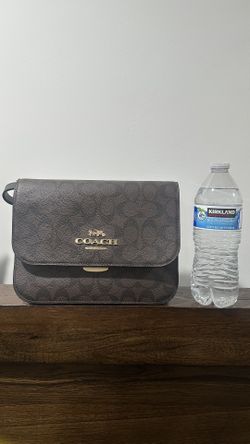 Coach Purse Leather Strap Sturdy