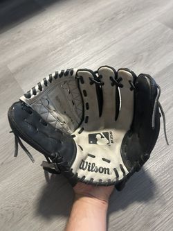 Wilson Baseball Glove