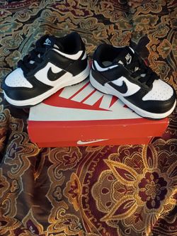 Nike panda dunks