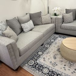 Move Out sale Raymour&Flanigan 5 seater Sofa Set 