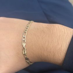 Gold Fígaro Bracelet 