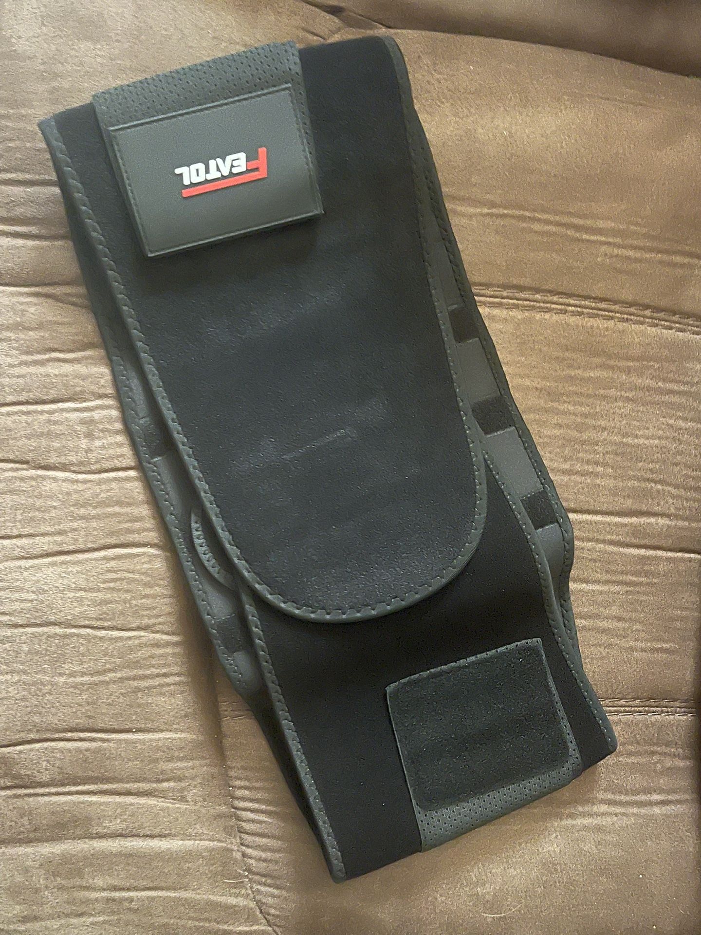 Sports Medicine Adjustable Back Brace, Ideal for Upper and Lower Back Pain, Relief & Support for Men and Women, Strains, Sciatica, Scoliosis, Black