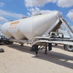 Pneumatic Trailer 90 16k