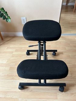 Ergonomic kneeling chair
